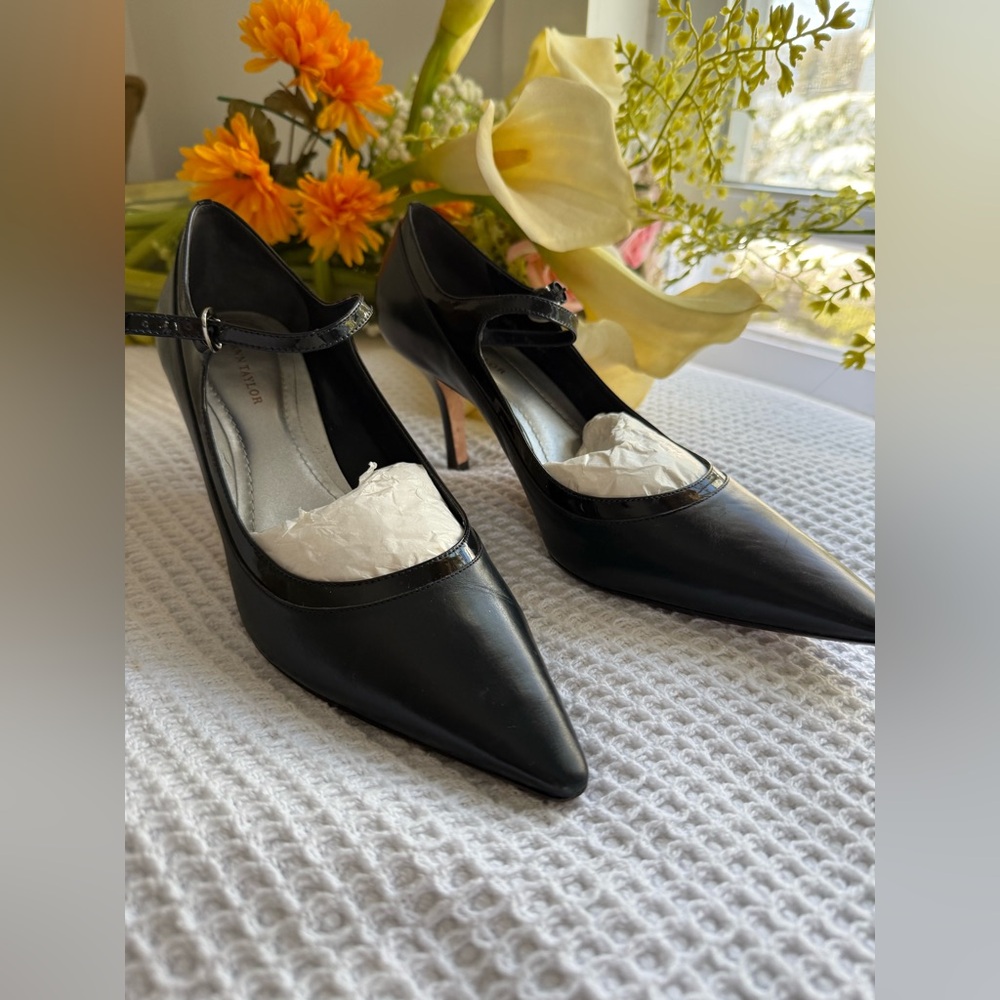 Ann Taylor Shoes - Picture 4 of 7